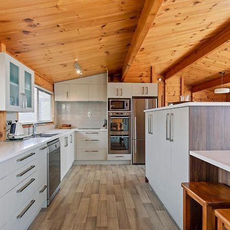 Oceanside Bach - Mount Maunganui Holiday Home Buitenkant foto