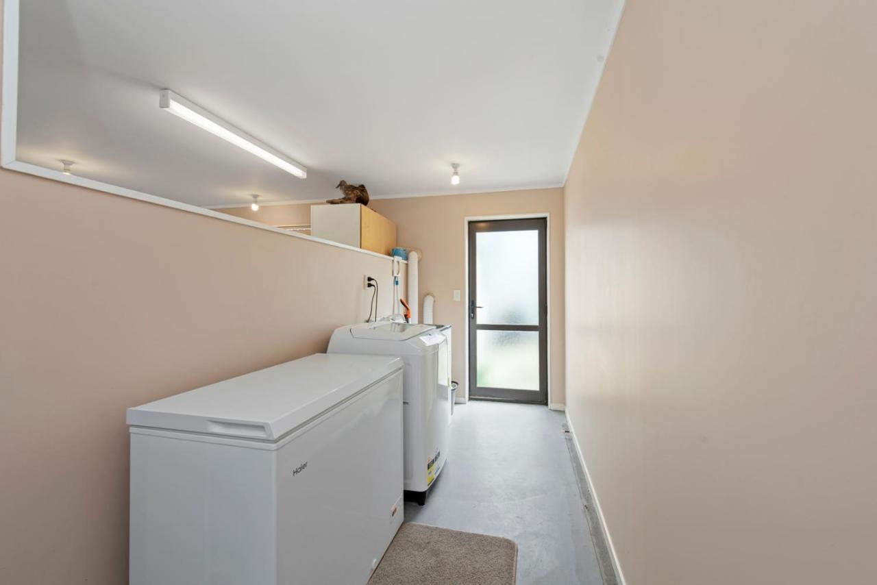 Oceanside Bach - Mount Maunganui Holiday Home Buitenkant foto