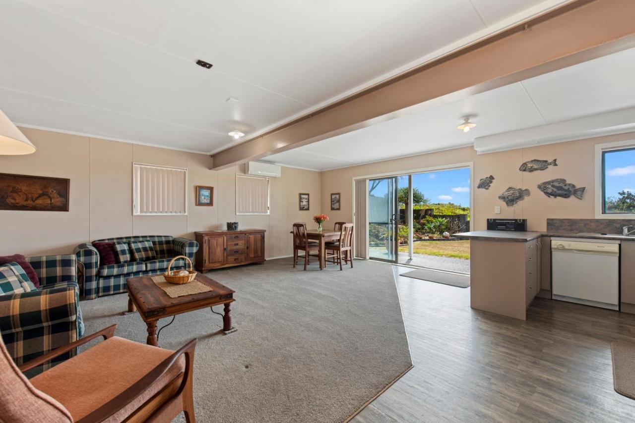 Oceanside Bach - Mount Maunganui Holiday Home Buitenkant foto