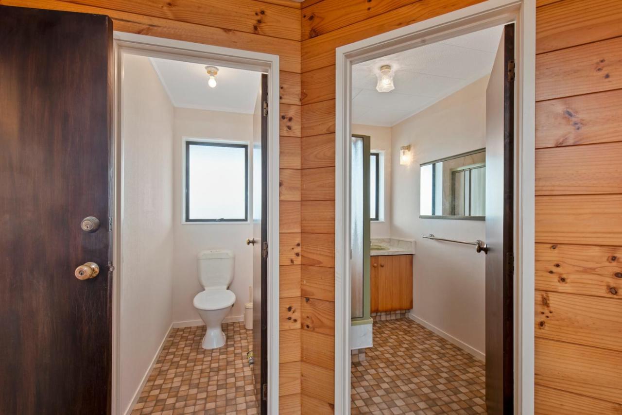 Oceanside Bach - Mount Maunganui Holiday Home Buitenkant foto