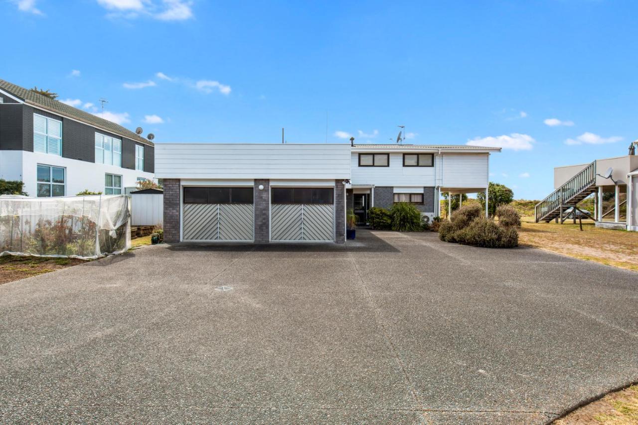 Oceanside Bach - Mount Maunganui Holiday Home Buitenkant foto