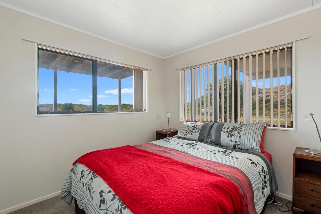 Oceanside Bach - Mount Maunganui Holiday Home Buitenkant foto